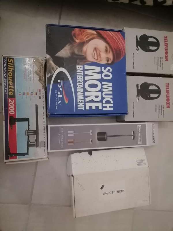 LOT OF UNTESTED ELECTRONICS