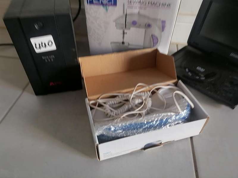 *Weekend Special*BULK LOT OF UNTESTED ELECTRONICS*ONE BID FOR THE LOT*