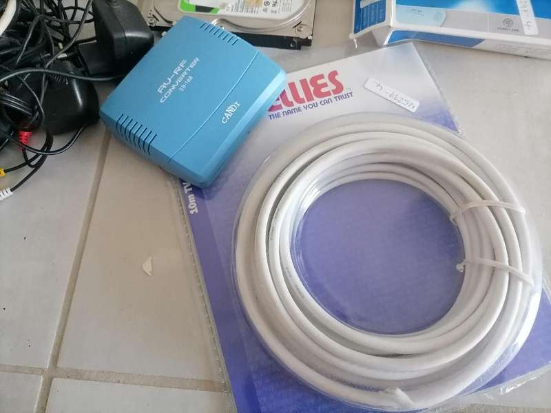*Weekend Special*BULK LOT OF UNTESTED ELECTRONICS*ONE BID FOR THE LOT*