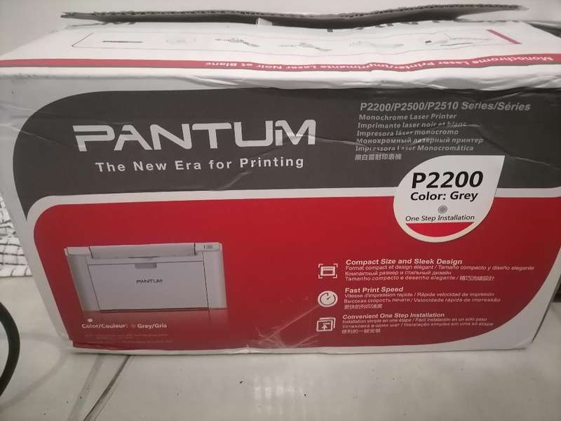 *NEW PANTAM P2200 LAZER PRINTER*WITH TONER*SLIGHT DAMAGE ON BOTTOM TRAY*