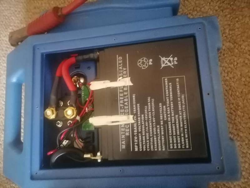 Autogear 12V/18Ah 900 Amp Jump Start - Needs Battery