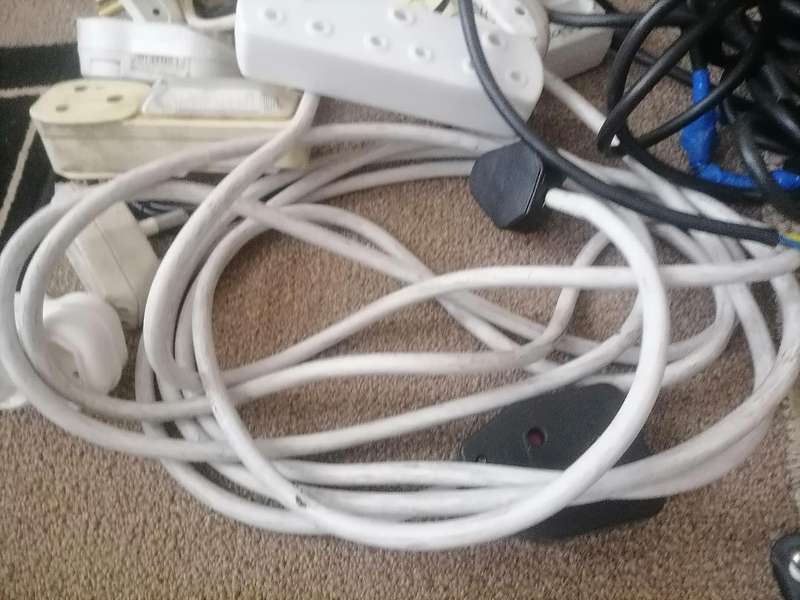 BULK LOT OF ELECTRONICS