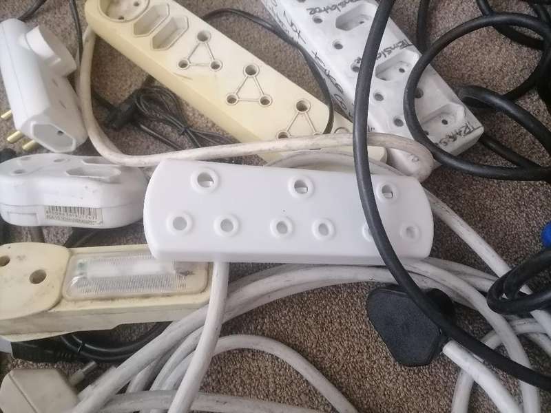 BULK LOT OF ELECTRONICS