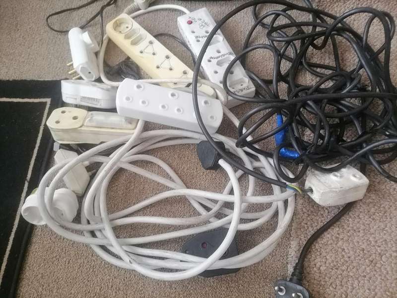 BULK LOT OF ELECTRONICS