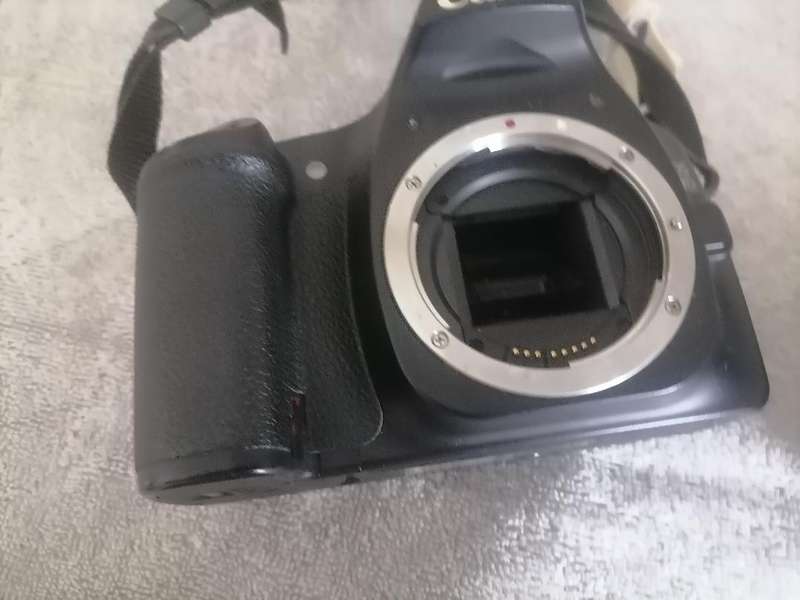 LOT OF 2 CAMERAS*ONE BID FOR LOT*CANON EOS800D+CANON EOS30D