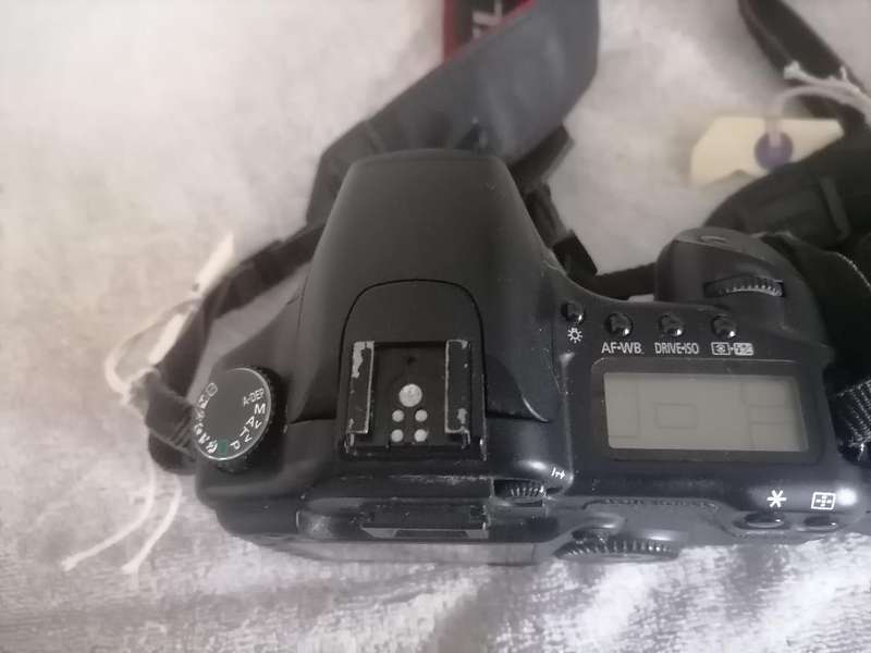LOT OF 2 CAMERAS*ONE BID FOR LOT*CANON EOS800D+CANON EOS30D