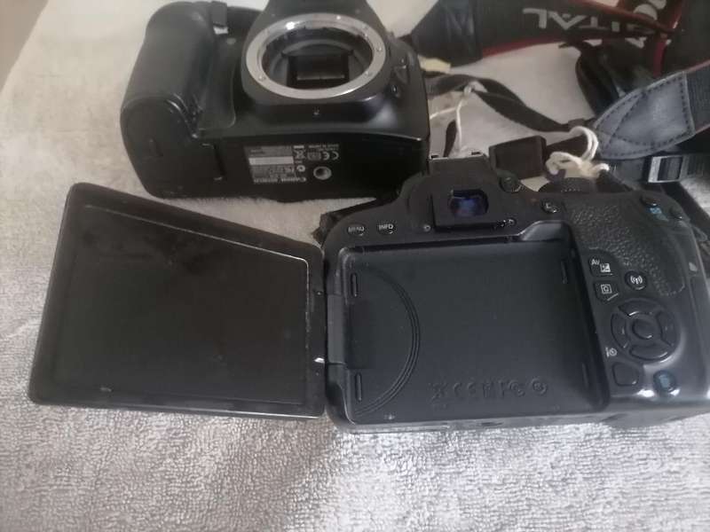 LOT OF 2 CAMERAS*ONE BID FOR LOT*CANON EOS800D+CANON EOS30D