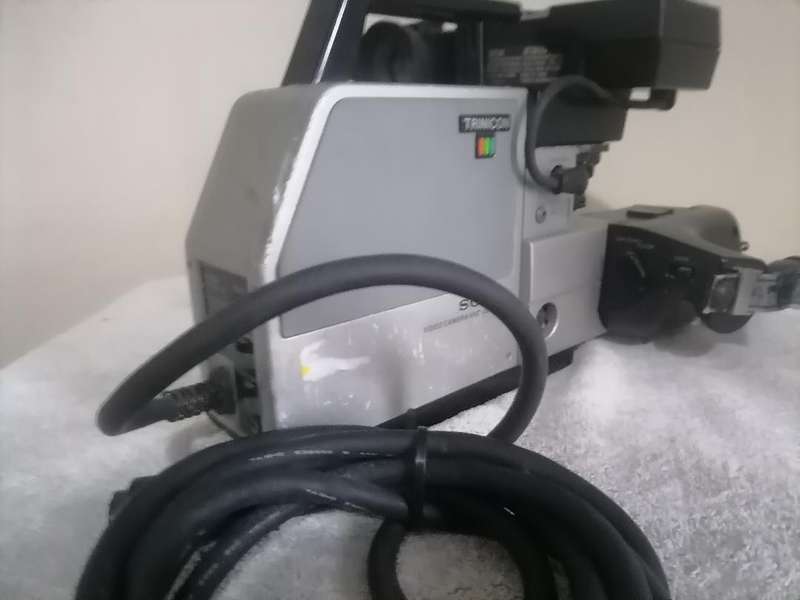 Vintage Sony trinicon HVC2000p,
