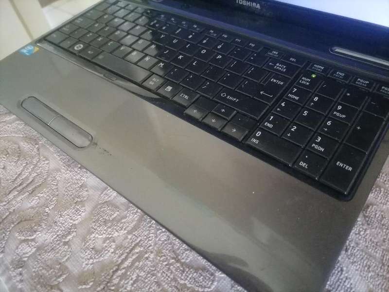 *TOSHIBA SATELITE L655, i3, 4GB RAM, 500GB HDD*READ AD