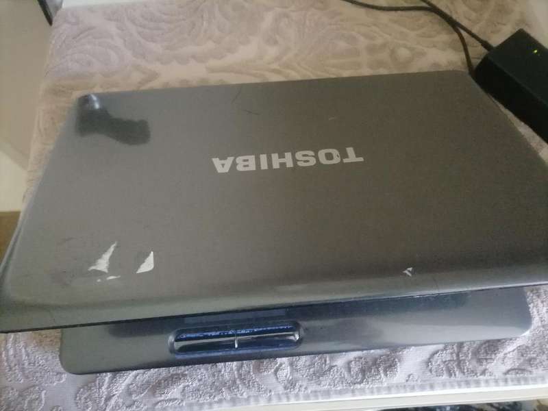 *TOSHIBA SATELITE L655, i3, 4GB RAM, 500GB HDD*READ AD