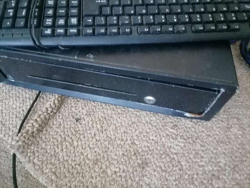 *WEEKEND SPECIAL*BULK LOT OF ELECTRONICS*COMPUTER ACCESSORIES ETC*