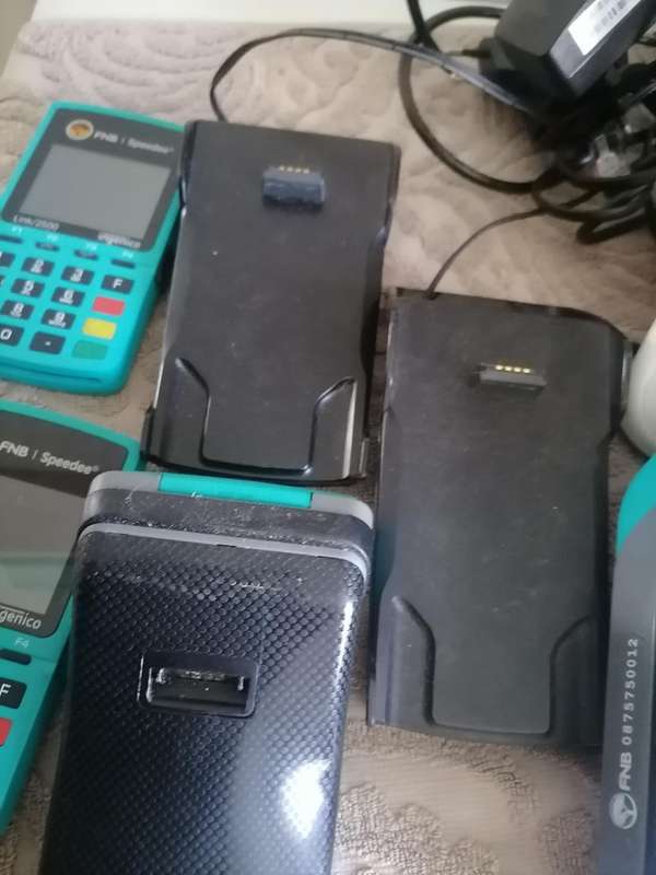 *LIQUIDATION ITEMS*CARD MACHINES,WIRELESS PHONES ETC*ONE BID FOR THE LOT*