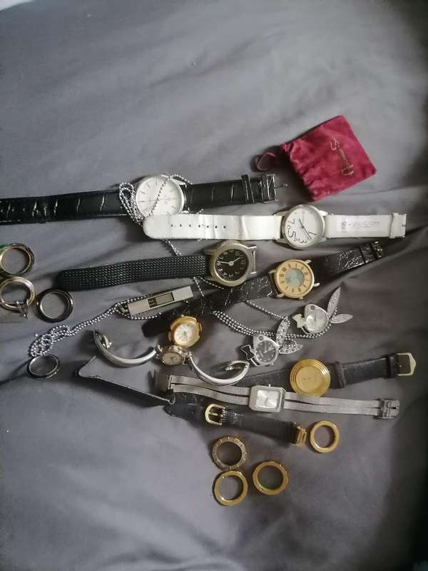 *WEEKEND SPECIAL*LOT OF  WATCHES*ONE BID FOR THE LOT*