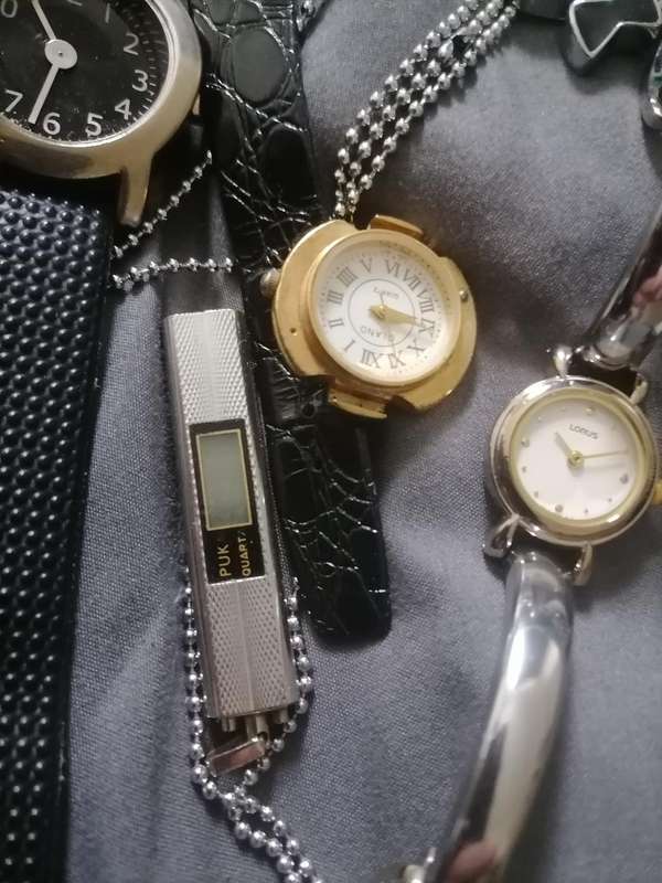 *WEEKEND SPECIAL*LOT OF  WATCHES*ONE BID FOR THE LOT*