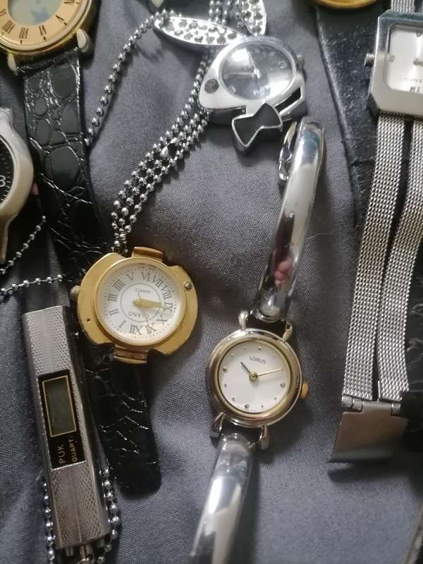 *WEEKEND SPECIAL*LOT OF  WATCHES*ONE BID FOR THE LOT*