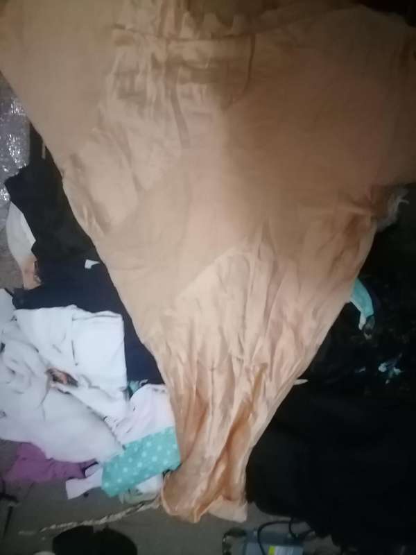 LARGE LOT OF WOMANS CLOTHING