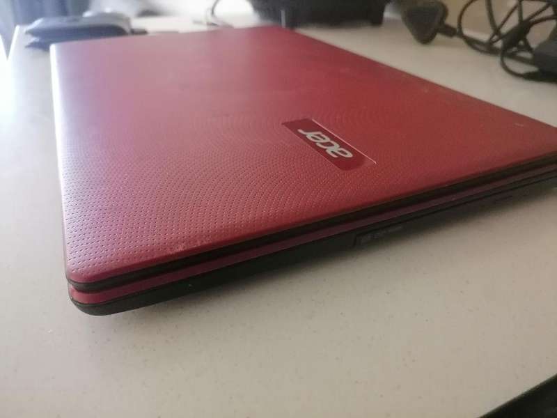 *LAPTOP CLEARANCE**ACER ES1-571 SERIES LAPTOP*READ AD*