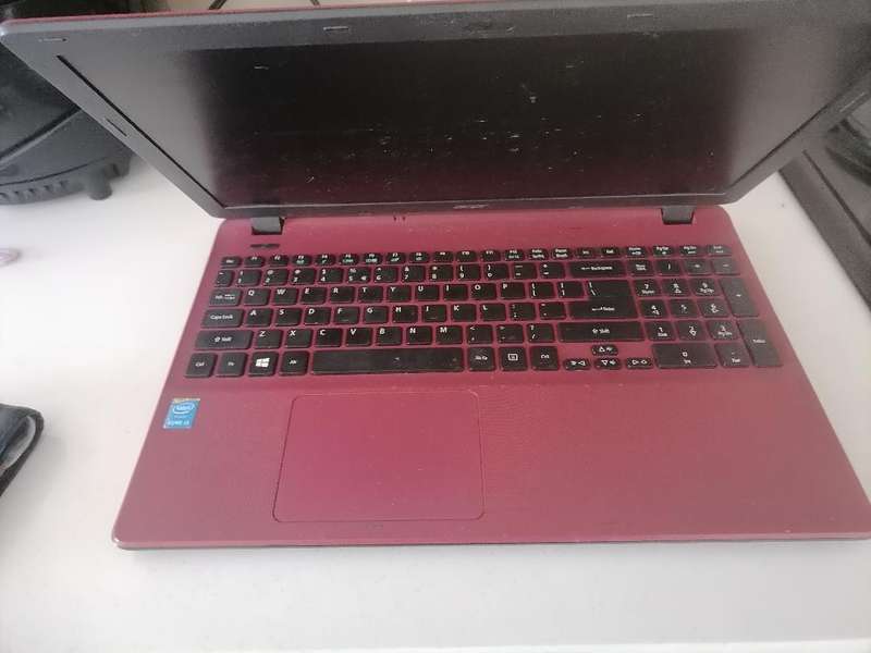 *LAPTOP CLEARANCE**ACER ES1-571 SERIES LAPTOP*READ AD*