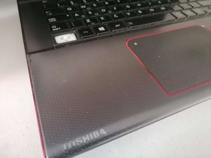 *LAPTOP CLEARANCE**TOSHIBA QOSMIO X870-F0068 GAMING 3D LAPTOP*NO CHARGER*SOLD AS IS**