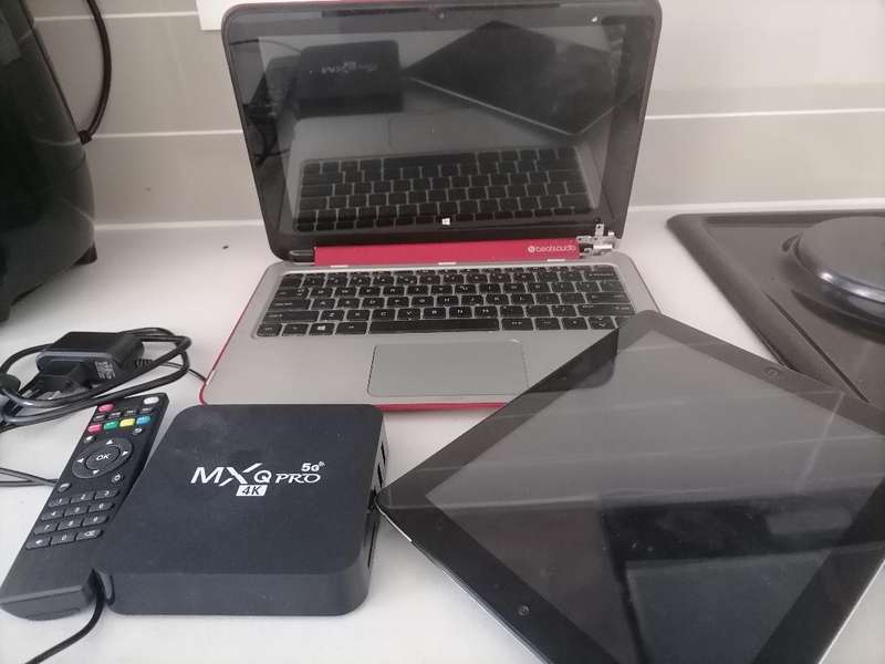 *LOT OF 3 X DEFECTIVE ITEMS*HP LAPTOP, APPLE TABLET, TV BOX*ONE BID FOR THE LOT*