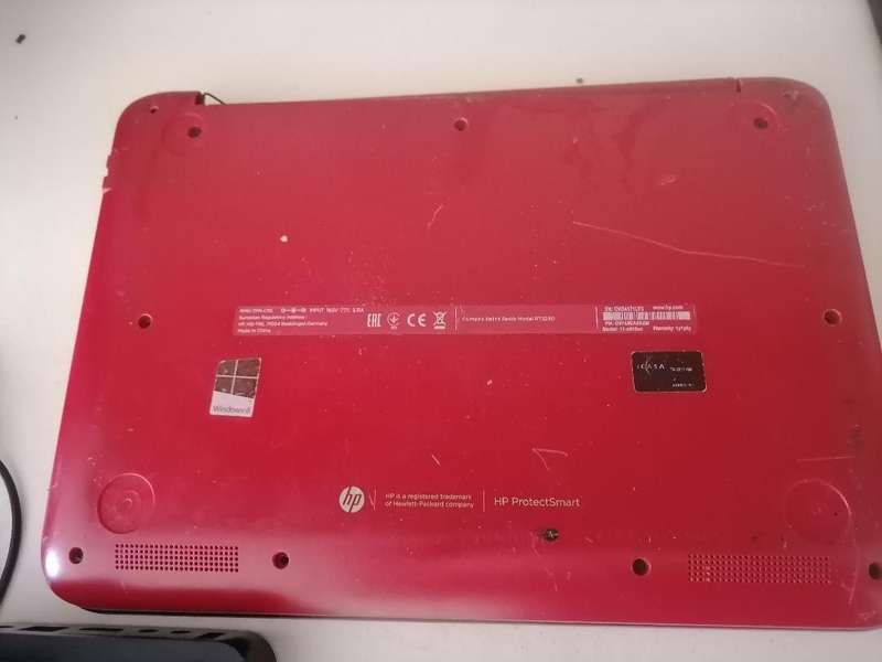 *LOT OF 3 X DEFECTIVE ITEMS*HP LAPTOP, APPLE TABLET, TV BOX*ONE BID FOR THE LOT*