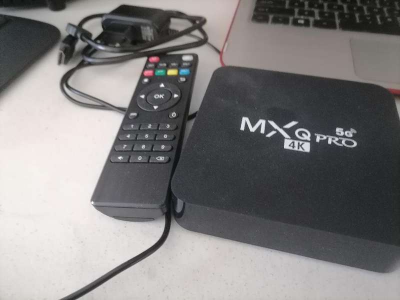 *LOT OF 3 X DEFECTIVE ITEMS*HP LAPTOP, APPLE TABLET, TV BOX*ONE BID FOR THE LOT*