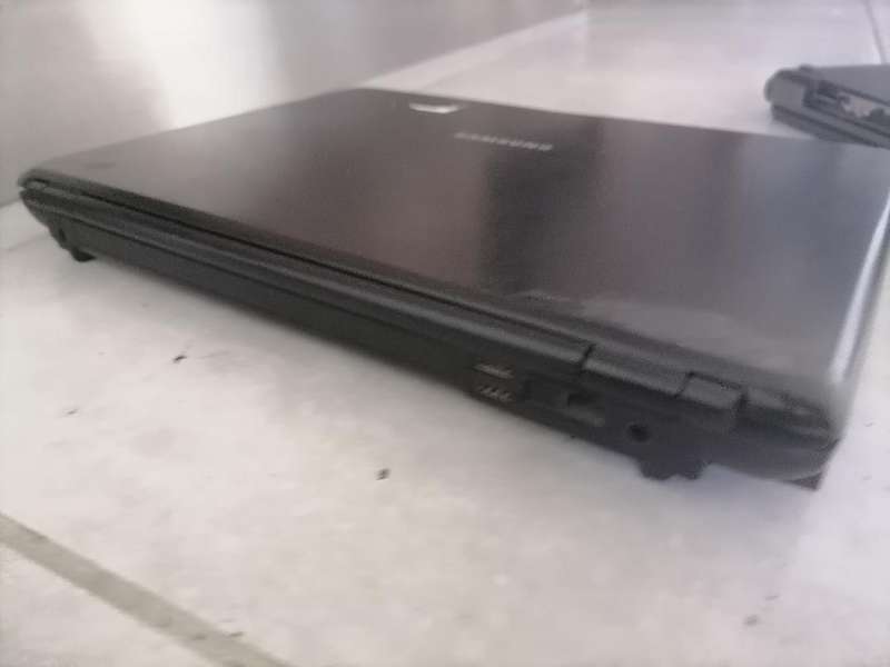 Lot of 2 x laptops