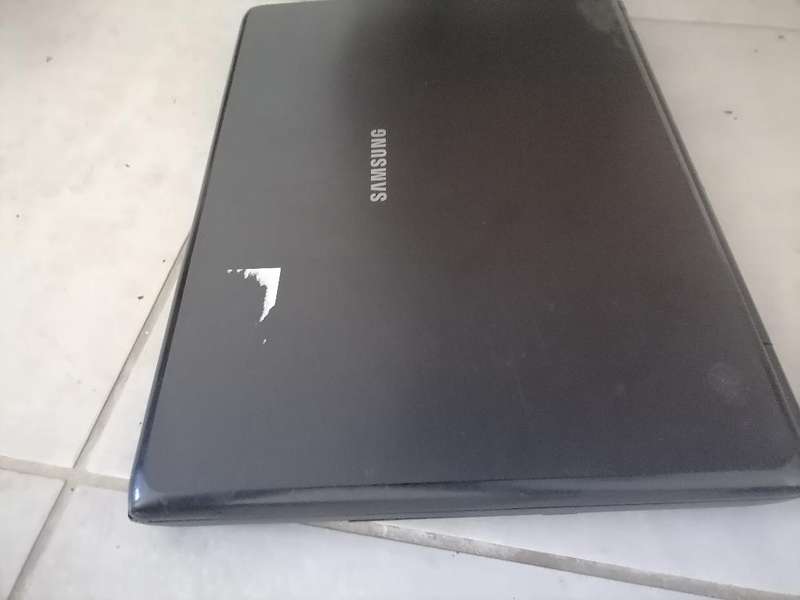 Lot of 2 x laptops