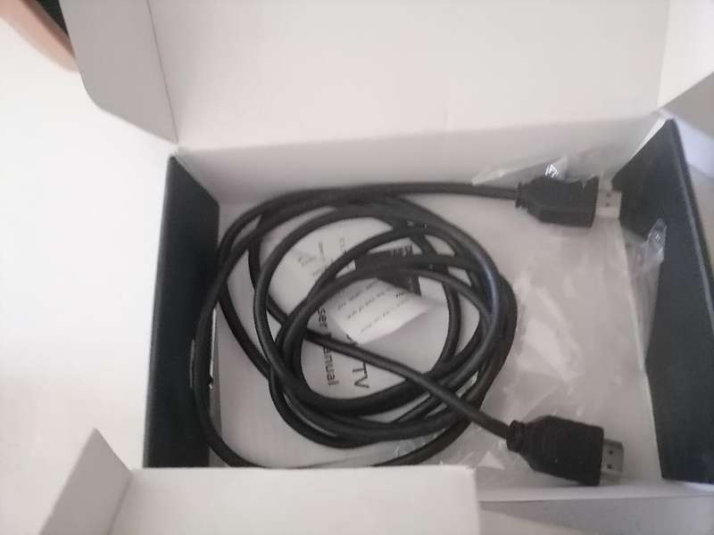 LOT OF DEFECTIVE ITEMS*ONE BID FOR THE LOT AS PER PICS*