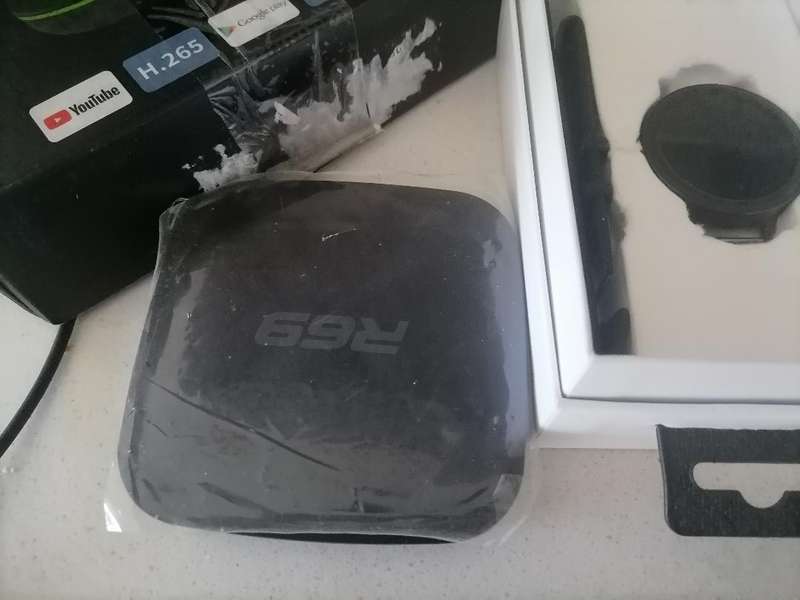 LOT OF DEFECTIVE ITEMS*ONE BID FOR THE LOT AS PER PICS*