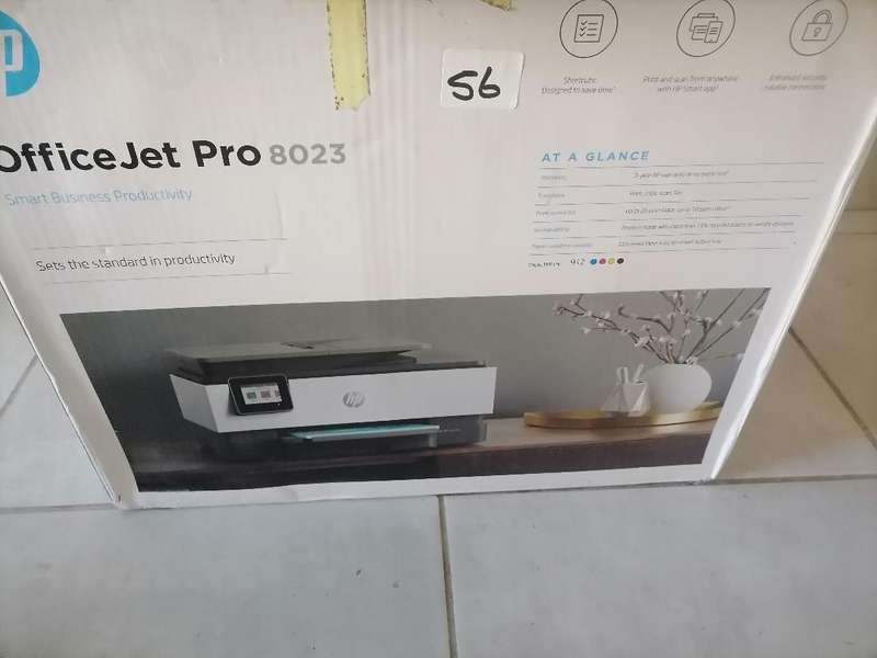 HP OfficeJet Pro 8023 All in One Printer*Scanner glass cracked)printer working