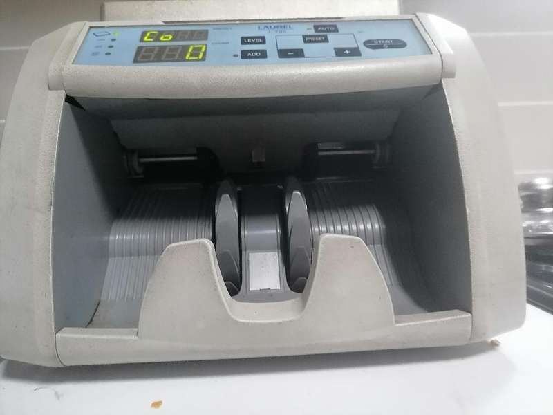 Laurel J-700 Series Currency Counter