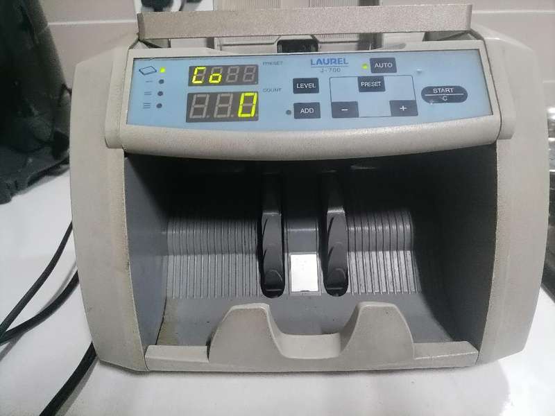 Laurel J-700 Series Currency Counter