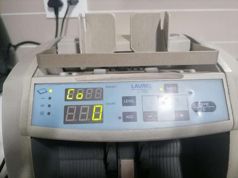 Laurel J-700 Series Currency Counter