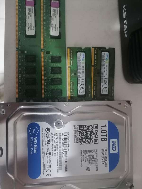 LOT OF PC PARTS*8 GB LAPTOP DDR3*1TB HDD* 4GB PC DDR2 RAM*ONE BID FOR THE LOT*