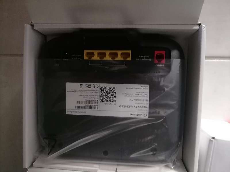 lot of 2x Huawei HHG2500 ADSL Modem Router for Vodafone Broadband(3G USB)