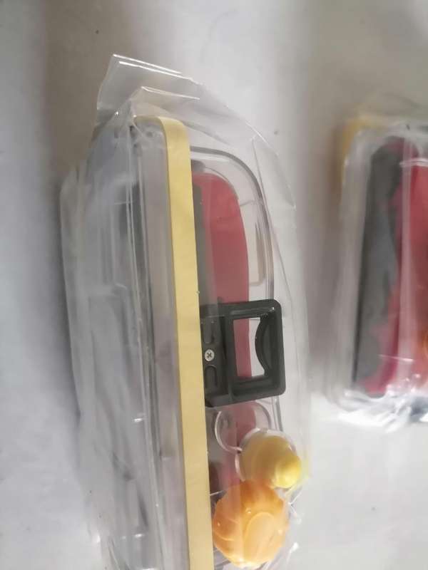 2 x  UNDER WATER CAMERAS