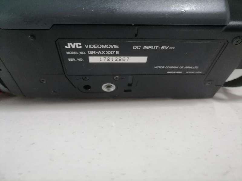 JVC GR-AX337 Camcorder with Carry Bag