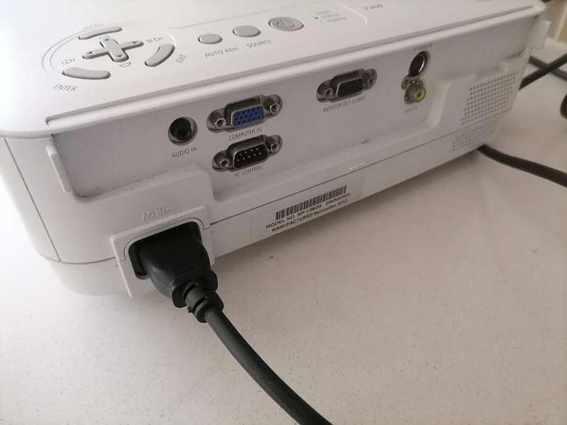 NEC NP-V260  2600-Lumen High-Brightness , 3D READY Projector