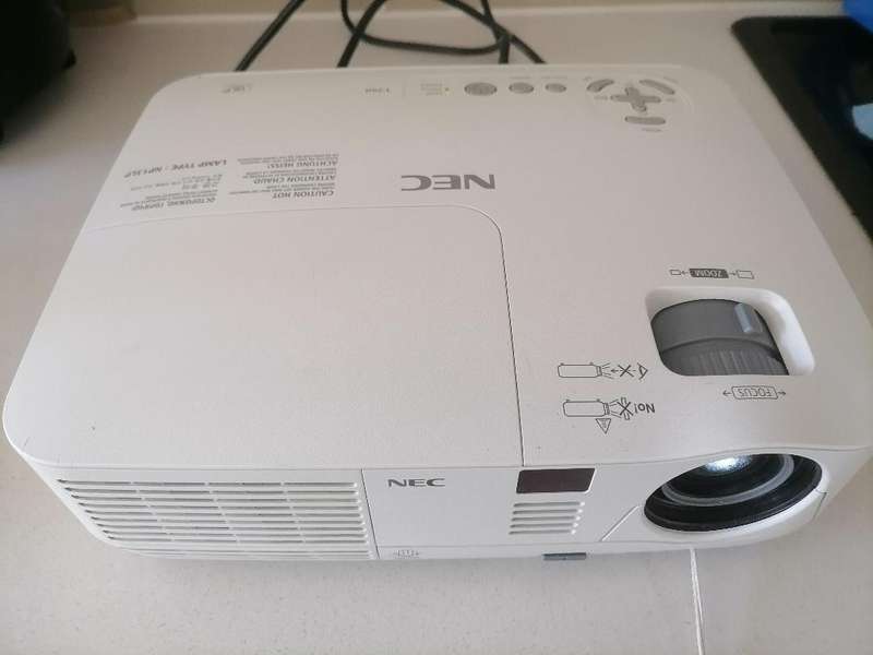 NEC NP-V260  2600-Lumen High-Brightness , 3D READY Projector