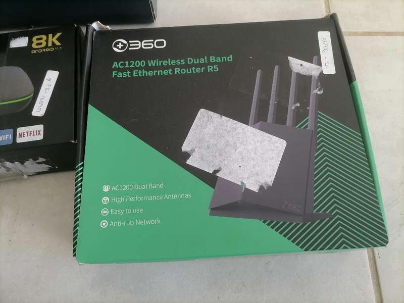 LOT OF ELECTRONICS