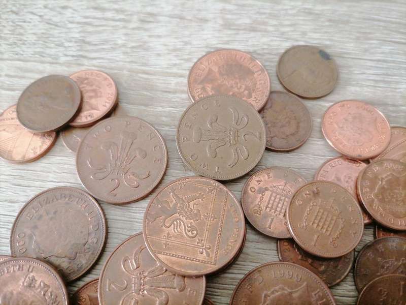 **LOT OF BRITISH VINTAGE COINS*