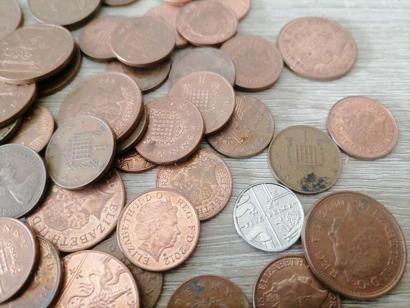 **LOT OF BRITISH VINTAGE COINS*