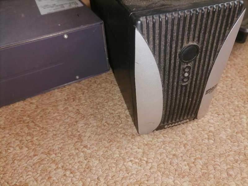 Bulk lot of computer electronics
