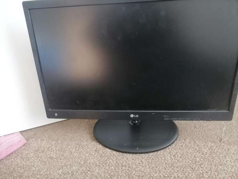 Bulk lot of computer electronics