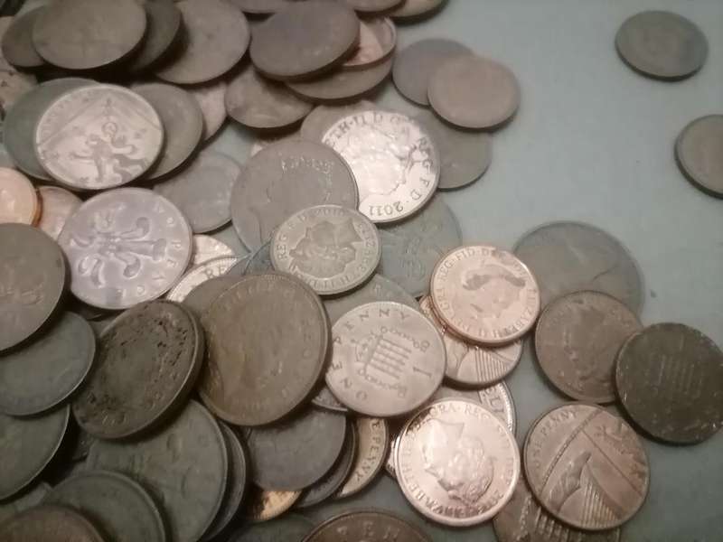 **LOT OF BRITISH VINTAGE COINS*