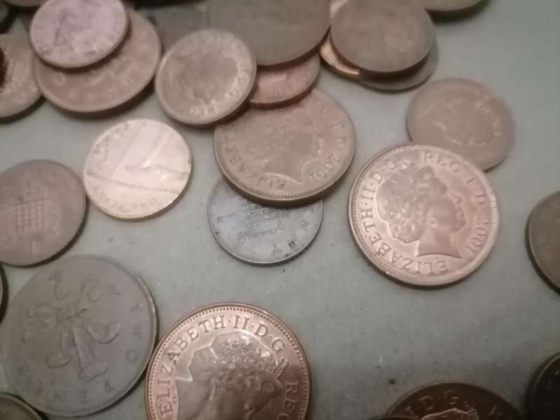 **LOT OF BRITISH VINTAGE COINS*