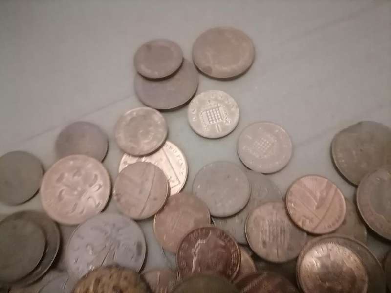 **LOT OF BRITISH VINTAGE COINS*