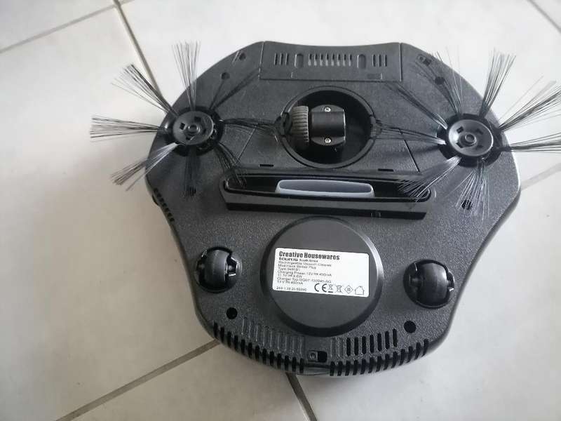 Taurus Hexa Striker Robot Vacuum