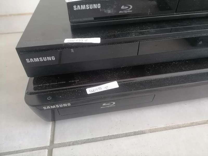 LOT OF SAMSUNG DVD PLAYERS